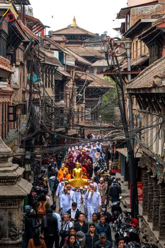 ภาพ No.210107:วันที่ 28 กุมภาพันธ์ พ.ศ.2568 พิธีเปิดโครงการบวชสามเณร พิธีถวายไทยธรรม พิธีขอขมามอบผ้าไตร  ณ เมืองปาตัน ประเทศเนปาล