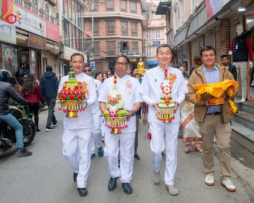 ภาพ No.210134:วันที่ 28 กุมภาพันธ์ พ.ศ.2568 พิธีเปิดโครงการบวชสามเณร พิธีถวายไทยธรรม พิธีขอขมามอบผ้าไตร  ณ เมืองปาตัน ประเทศเนปาล