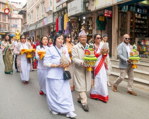 ภาพ No.210136:วันที่ 28 กุมภาพันธ์ พ.ศ.2568 พิธีเปิดโครงการบวชสามเณร พิธีถวายไทยธรรม พิธีขอขมามอบผ้าไตร  ณ เมืองปาตัน ประเทศเนปาล