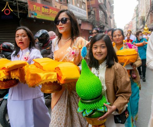 ภาพ No.210140:วันที่ 28 กุมภาพันธ์ พ.ศ.2568 พิธีเปิดโครงการบวชสามเณร พิธีถวายไทยธรรม พิธีขอขมามอบผ้าไตร  ณ เมืองปาตัน ประเทศเนปาล