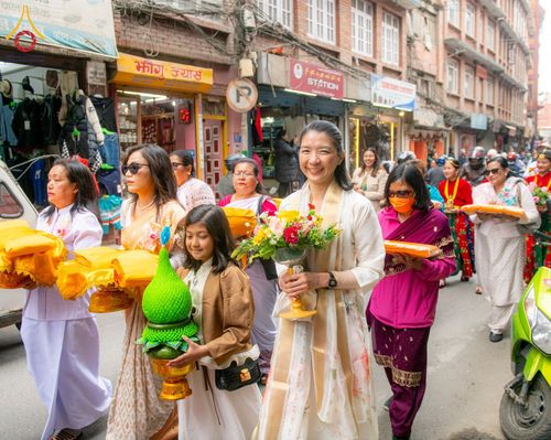 ภาพ No.210141:วันที่ 28 กุมภาพันธ์ พ.ศ.2568 พิธีเปิดโครงการบวชสามเณร พิธีถวายไทยธรรม พิธีขอขมามอบผ้าไตร  ณ เมืองปาตัน ประเทศเนปาล