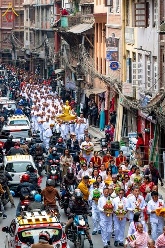 ภาพ No.210143:วันที่ 28 กุมภาพันธ์ พ.ศ.2568 พิธีเปิดโครงการบวชสามเณร พิธีถวายไทยธรรม พิธีขอขมามอบผ้าไตร  ณ เมืองปาตัน ประเทศเนปาล