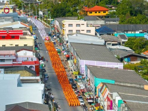 ภาพ No.211456:วันอาทิตย์ที่ 16 มีนาคม พ.ศ. 2568 ธรรมยาตราอัญเชิญพระบรมสารีริกธาตุ รอบเมืองปัตตานี ประดิษฐาน ณ ปทุมเจดีย์ เจดีย์พระพุทธเจ้า 5 พระองค์  ศูนย์อบรมเยาวชนปัตตานี