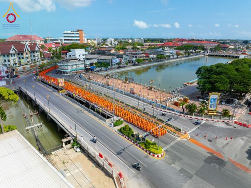 ภาพ No.211468:วันอาทิตย์ที่ 16 มีนาคม พ.ศ. 2568 ธรรมยาตราอัญเชิญพระบรมสารีริกธาตุ รอบเมืองปัตตานี ประดิษฐาน ณ ปทุมเจดีย์ เจดีย์พระพุทธเจ้า 5 พระองค์  ศูนย์อบรมเยาวชนปัตตานี