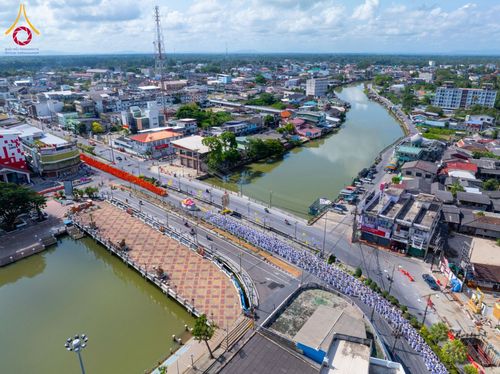 ภาพ No.211473:วันอาทิตย์ที่ 16 มีนาคม พ.ศ. 2568 ธรรมยาตราอัญเชิญพระบรมสารีริกธาตุ รอบเมืองปัตตานี ประดิษฐาน ณ ปทุมเจดีย์ เจดีย์พระพุทธเจ้า 5 พระองค์  ศูนย์อบรมเยาวชนปัตตานี