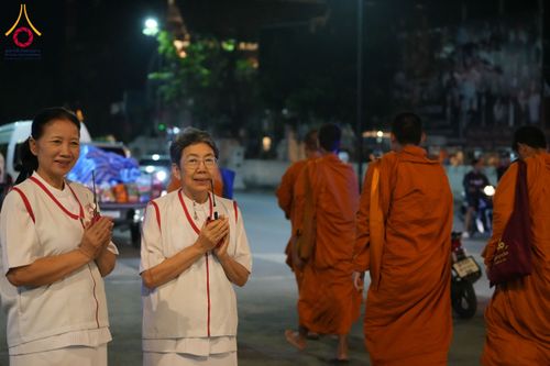 ภาพ No.211722:วันอาทิตย์ที่ 9 มีนาคม พ.ศ. 2568 พ่อเมืองโคราชจัดตักบาตรพระหมื่น ทำบุญเมือง 557 ปี