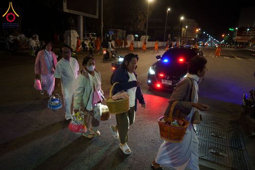 ภาพ No.211727:วันอาทิตย์ที่ 9 มีนาคม พ.ศ. 2568 พ่อเมืองโคราชจัดตักบาตรพระหมื่น ทำบุญเมือง 557 ปี