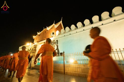 ภาพ No.211737:วันอาทิตย์ที่ 9 มีนาคม พ.ศ. 2568 พ่อเมืองโคราชจัดตักบาตรพระหมื่น ทำบุญเมือง 557 ปี