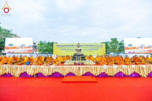 ภาพ No.211746:วันอาทิตย์ที่ 9 มีนาคม พ.ศ. 2568 พ่อเมืองโคราชจัดตักบาตรพระหมื่น ทำบุญเมือง 557 ปี