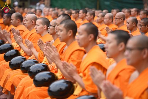 ภาพ No.211756:วันอาทิตย์ที่ 9 มีนาคม พ.ศ. 2568 พ่อเมืองโคราชจัดตักบาตรพระหมื่น ทำบุญเมือง 557 ปี