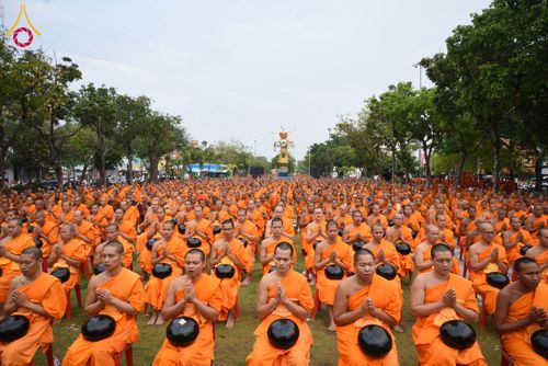 ภาพ No.211757:วันอาทิตย์ที่ 9 มีนาคม พ.ศ. 2568 พ่อเมืองโคราชจัดตักบาตรพระหมื่น ทำบุญเมือง 557 ปี