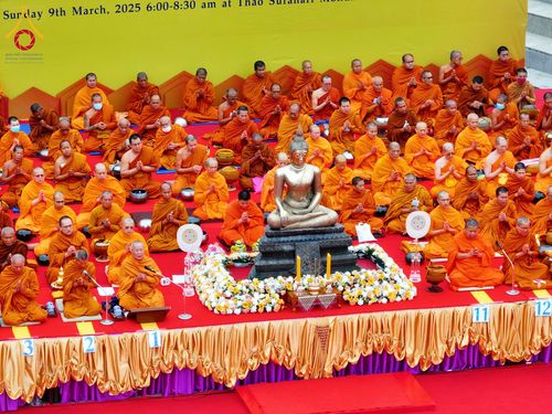 ภาพ No.211763:วันอาทิตย์ที่ 9 มีนาคม พ.ศ. 2568 พ่อเมืองโคราชจัดตักบาตรพระหมื่น ทำบุญเมือง 557 ปี