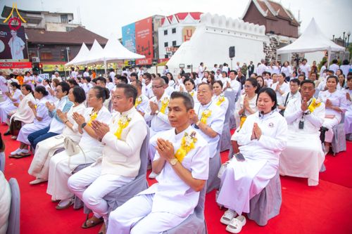 ภาพ No.211766:วันอาทิตย์ที่ 9 มีนาคม พ.ศ. 2568 พ่อเมืองโคราชจัดตักบาตรพระหมื่น ทำบุญเมือง 557 ปี