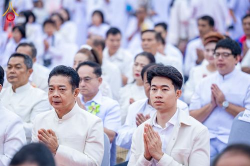 ภาพ No.211769:วันอาทิตย์ที่ 9 มีนาคม พ.ศ. 2568 พ่อเมืองโคราชจัดตักบาตรพระหมื่น ทำบุญเมือง 557 ปี