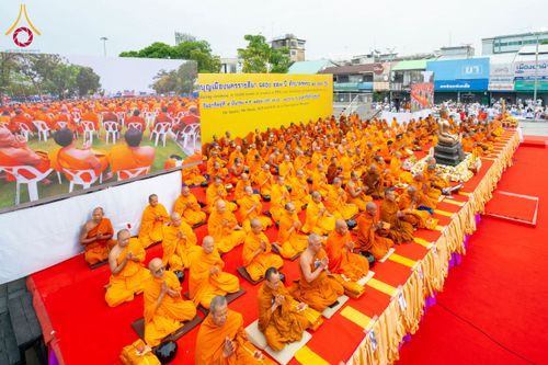 ภาพ No.211771:วันอาทิตย์ที่ 9 มีนาคม พ.ศ. 2568 พ่อเมืองโคราชจัดตักบาตรพระหมื่น ทำบุญเมือง 557 ปี