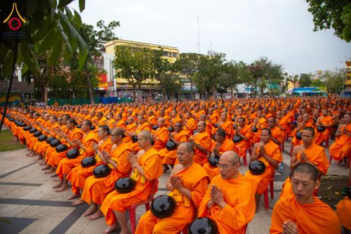 ภาพ No.211773:วันอาทิตย์ที่ 9 มีนาคม พ.ศ. 2568 พ่อเมืองโคราชจัดตักบาตรพระหมื่น ทำบุญเมือง 557 ปี