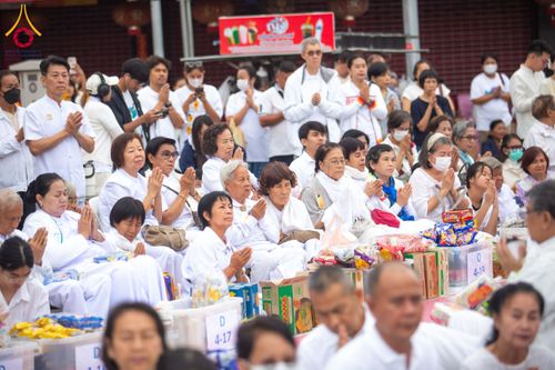 ภาพ No.211778:วันอาทิตย์ที่ 9 มีนาคม พ.ศ. 2568 พ่อเมืองโคราชจัดตักบาตรพระหมื่น ทำบุญเมือง 557 ปี