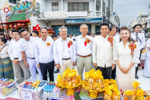 ภาพ No.211781:วันอาทิตย์ที่ 9 มีนาคม พ.ศ. 2568 พ่อเมืองโคราชจัดตักบาตรพระหมื่น ทำบุญเมือง 557 ปี