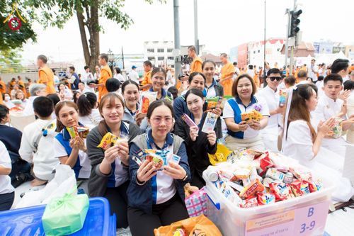 ภาพ No.211799:วันอาทิตย์ที่ 9 มีนาคม พ.ศ. 2568 พ่อเมืองโคราชจัดตักบาตรพระหมื่น ทำบุญเมือง 557 ปี