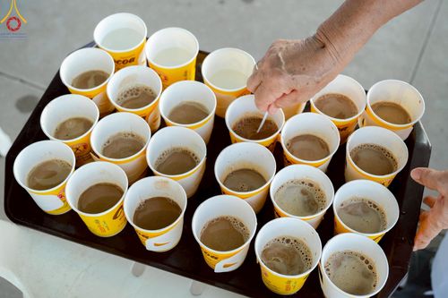 ภาพ No.219854:บรรยากาศการเดินทางเข้าวัดพระธรรมกาย , การต้อนรับปฏิสันถาร , การฉันภัตตาหารเช้า , การลงทะเบียนพระสังฆาธิการ  เนื่องในวันคุ้มครองโลก พิธีถวายมหาสังฆทานคณะสงฆ์ 40,000 กว่าวัดทั่วประเทศ ณ วัดพระธรรมกาย