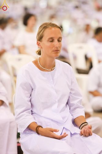 ภาพ No.220143:วันอังคารที่ 22 เมษายน พ.ศ. 2568 พิธีมอบปัจจัยช่วยเหลือครู 4 จังหวัดชายแดนภาคใต้ , พิธีกล่าวคำถวายอุปกรณ์ เพื่อเตรียมการต้อนรับคณะสงฆ์ฯ , พิธีกล่าวคำถวายภัตตาหารเป็นสังฆทาน , คณะสงฆ์ฉันภัตตาหารเพล  เนื่องในวันคุ้มครองโลก พิธีถวายมหาสังฆทานแด่คณะสงฆ์