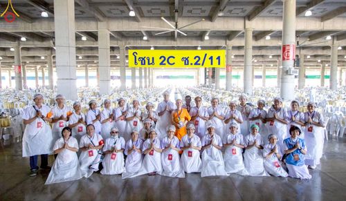 ภาพ No.220247:วันอังคารที่ 22 เมษายน พ.ศ. 2568 พิธีมอบปัจจัยช่วยเหลือครู 4 จังหวัดชายแดนภาคใต้ , พิธีกล่าวคำถวายอุปกรณ์ เพื่อเตรียมการต้อนรับคณะสงฆ์ฯ , พิธีกล่าวคำถวายภัตตาหารเป็นสังฆทาน , คณะสงฆ์ฉันภัตตาหารเพล  เนื่องในวันคุ้มครองโลก พิธีถวายมหาสังฆทานแด่คณะสงฆ์