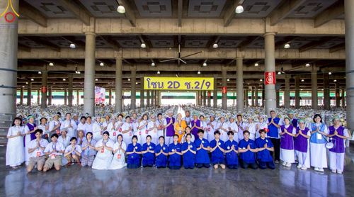 ภาพ No.220253:วันอังคารที่ 22 เมษายน พ.ศ. 2568 พิธีมอบปัจจัยช่วยเหลือครู 4 จังหวัดชายแดนภาคใต้ , พิธีกล่าวคำถวายอุปกรณ์ เพื่อเตรียมการต้อนรับคณะสงฆ์ฯ , พิธีกล่าวคำถวายภัตตาหารเป็นสังฆทาน , คณะสงฆ์ฉันภัตตาหารเพล  เนื่องในวันคุ้มครองโลก พิธีถวายมหาสังฆทานแด่คณะสงฆ์