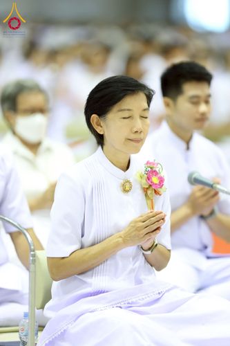 ภาพ No.223496:วันวิสาขบูชา วันอาทิตย์ที่ 11 พฤษภาคม พ.ศ. 2568 พิธีตักบาตร และปฎิบัติธรรม ณ สภาธรรมกายสากล วัดพระธรรมกาย