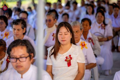 ภาพ No.285770:วันพุธที่ 10 ธันวาคม พ.ศ.2568  พิธีตอกเสาเข็มมงคลต้นสุดท้าย รองรับองค์พระเจดีย์เพื่อสร้างสันติภาพโลก ณ ศูนย์ปฏิบัติธรรมและศูนย์อบรมเยาวชน ชัยนาท