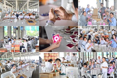 วันที่ 20-23 สิงหาคม พ.ศ. 2568 การเตรียมงานวันธรรมชัย ใส่ถ่านประทีป LED ที่วิหารคด 7 และ 25 วัดพระธรรมกาย