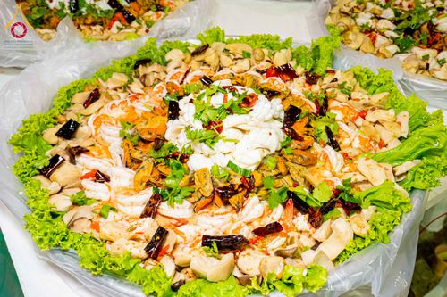 ภาพ No.306385:วันที่ 30 มกราคม พ.ศ. 2569 พิธีถวายภัตตาหารเป็นสังฆทาน แด่พระธรรมยาตรา ณ วัดพระธรรมกาย  จังหวัดปทุมธานี ในโครงการธรรมยาตรา กตัญญูบูชา มหาปูชนียาจารย์ พระมงคลเทพมุนี(สด จนฺทสโร) พระผู้ปราบมาร อนุสรณ์สถาน 7 แห่ง ปีที่ 14