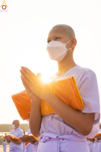 ภาพ No.79763:พิธีเวียนประทักษิณ ณ พระมหาธรรมกายเจดีย์ และพิธีวันทาเจดีย์ ในโครงการบรรพชาสามเณรฟื้นฟูพระพุทธศาสนาทั่วไทย วันเสาร์ที่ 8 เมษายน พ.ศ.2566