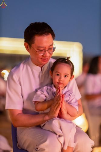 ภาพ No.307938:วันที่ 31 มกราคม พ.ศ. 2569 พิธีจุดประทีปธรรมถวายเป็นพุทธบูชา  และบูชาธรรมมหาปูชนียาจารย์ (ภาพชุดที่ 3) ณ วัดพระธรรมกาย ปทุมธานี ในโครงการธรรมยาตรา กตัญญูบูชา มหาปูชนียาจารย์ พระมงคลเทพมุนี(สด จนฺทสโร) พระผู้ปราบมาร อนุสรณ์สถาน 7 แห่ง ปีที่ 14