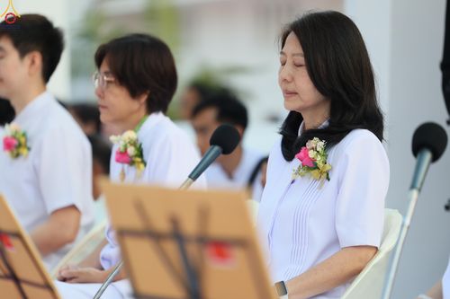 ภาพ No.297529:วันที่ 18 มกราคม พ.ศ. 2569 พิธีตักบาตรพระธรรมยาตรา ณ วัดโบสถ์บน ต.บางคูเวียง จ.นนทบุรี อนุสรณ์สถานลำดับที่ 4 สถานที่เกิดด้วยกายธรรม ในโครงการธรรมยาตรา กตัญญูบูชา มหาปูชนียาจารย์ พระมงคลเทพมุนี(สด จนฺทสโร) พระผู้ปราบมาร อนุสรณ์สถาน 7 แห่ง ปีที่ 14