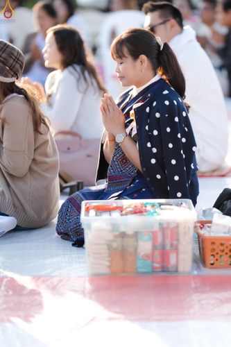 ภาพ No.281380:วันเสาร์ที่ 27 ธันวาคม พ.ศ.2568 พิธีตักบาตรพระ ๑,๐๐๐ รูป   เพื่อความเป็นสิริมงคลแก่ชีวิตและแผ่นดินไทย  มหากุศลครั้งยิ่งใหญ่แห่งปี ส่งท้ายปีเก่า ต้อนรับปีใหม่  ณ ถนนหน้าที่ว่าการอำเภอภูเรือ จังหวัดเลย