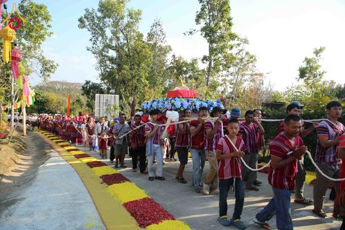 ภาพ No.308923:วันศุกร์ที่ 6 กุมภาพันธ์ พ.ศ.2569 พิธีอัญเชิญพระบรมสารีริกธาตุ เพื่อประดิษฐาน  ณ เจดีย์วัดทุ่งเจริญธรรม อ.อมก๋อย จ.เชียงใหม่