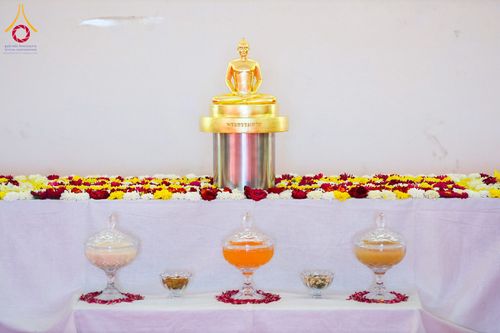 ภาพ No.283816:วันที่ 6-7 ธันวาคม พ.ศ. 2568  พิธีรับมอบหนังสือแสดงเจตจำนงถวายสิทธิครอบครองและใช้ประโยชน์วัดสันติวัน เมืองนาคปูร์  พิธีจุดโคมประทีปถวายเป็นพุทธบูชา และอุทิศบุญกุศลแด่ ดร.บี.อาร์. อัมเบดการ์  พิธีบูชาข้าวพระถ่ายทอดสดจากประเทศไทย