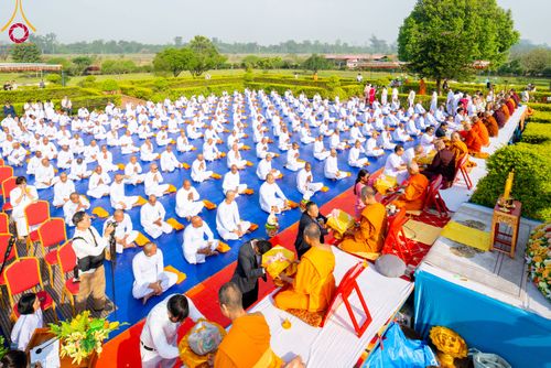 ภาพ No.314096:วันจันทร์ที่ 16 มีนาคม พ.ศ. 2569 พิธีเวียนเทียนประทักษิณ และพิธีบรรพชาสามเณร 500 รูป ณ วิหารมายาเทวี ประเทศเนปาล
