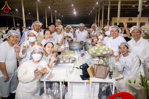 ภาพ No.306815:วันที่ 31 มกราคม พ.ศ. 2569 พิธีถวายภัตตาหารเป็นสังฆทาน แด่พระธรรมยาตรา ณ วัดพระธรรมกาย  จังหวัดปทุมธานี ในโครงการธรรมยาตรา กตัญญูบูชา มหาปูชนียาจารย์ พระมงคลเทพมุนี(สด จนฺทสโร) พระผู้ปราบมาร อนุสรณ์สถาน 7 แห่ง ปีที่ 14