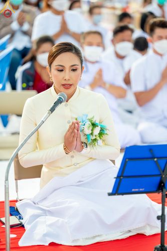 ภาพ No.49637:ประมวลภาพพิธีตักบาตรพระสงฆ์ 1,091 รูป เนื่องในวันแม่แห่งชาติ ณ ตลาดจัมโบ้ ชุดที่ 2