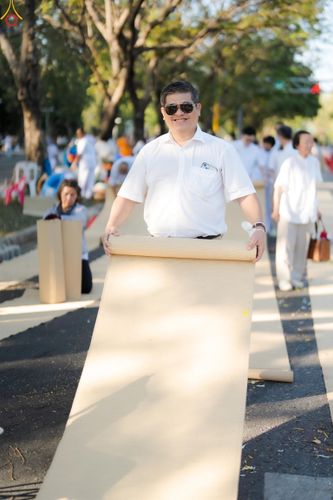 ภาพ No.296086:ภาพเบื้องหลังอาสาสมัครรวมใจ ชุดที่ 1 ในโครงการธรรมยาตรา กตัญญูบูชา มหาปูชนียาจารย์ พระมงคลเทพมุนี(สด จนฺทสโร) พระผู้ปราบมาร อนุสรณ์สถาน 7 แห่ง ปีที่ 14