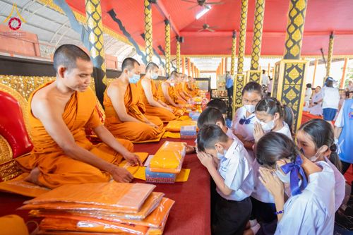 ภาพ No.205106:พิธีทอดผ้าป่าทำนุบำรุงศาสนสถาน ณ วัดบ่อทอง ตำบลคูขวาง อำเภอลาดหลุมแก้ว จังหวัดปทุมธานี ในโครงการธรรมยาตรา กตัญญูบูชา มหาปูชนียาจารย์ พระมงคลเทพมุนี(สด จนฺทสโร) พระผู้ปราบมาร อนุสรณ์สถาน 7 แห่ง ปีที่ 13 วันที่ 30 มกราคม พ.ศ. 2568 