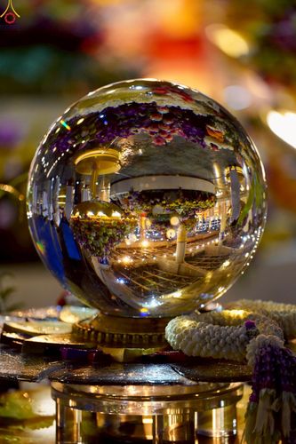 ภาพ No.244295:วันที่ 7 กันยายน พ.ศ. 2568 พิธีจุดประทีป วันครูผู้ค้นพบวิชชาธรรมกาย ณ ลานธรรมฯ และวิหารคด วัดพระธรรมกาย