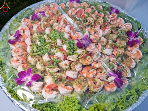 ภาพ No.111935:พิธีถวายภัตตาหารเป็นสังฆทาน แด่คณะพระธรรมยาตราฯ ในโครงการธรรมยาตรา กตัญญูบูชา มหาปูชนียาจารย์ พระมงคลเทพมุนี(สด จนฺทสโร) พระผู้ปราบมาร อนุสรณ์สถาน 7 แห่ง ปีที่ 12 วันที่ 14 มกราคม พ.ศ. 2567 ณ อนุสรณ์สถานมหาวิหารพระมงคลเทพมุนี  (โลตัสแลนด์) อ.สองพี่น้อง จ