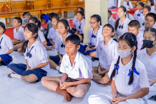 ภาพ No.195142:พิธีทอดผ้าป่าทำนุบำรุงศาสนสถาน ณ วัดไผ่โรงวัว ต.บางตาเถร อ.สองพี่น้อง จ.สุพรรณบุรี ในโครงการธรรมยาตรา กตัญญูบูชา มหาปูชนียาจารย์ พระมงคลเทพมุนี(สด จนฺทสโร) พระผู้ปราบมาร อนุสรณ์สถาน 7 แห่ง ปีที่ 13 วันที่ 13 มกราคม พ.ศ. 2568