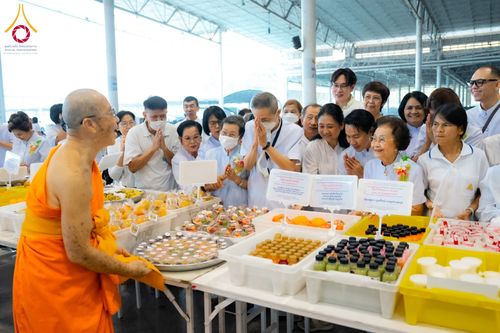 ภาพ No.121650:พิธีถวายภัตตาหารเป็นสังฆทาน แด่คณะพระธรรมยาตรา ปีที่ 12 วันที่ 31 มกราคม พ.ศ. 2567 ณ สภาธรรมกายสากล วัดพระธรรมกาย