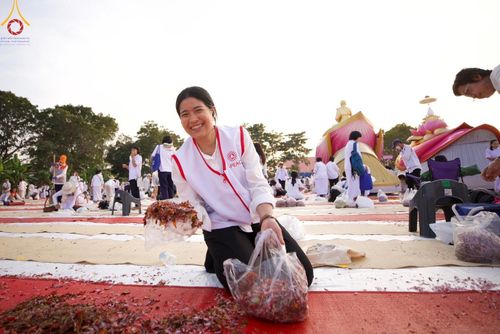 ภาพ No.111693:V.10 เก่งกล้า การเตรียมงาน เก็บงาน การรับบุญของเจ้าหน้าที่หน่วยงานต่างๆ เพื่อโครงการธรรมยาตรา กตัญญูบูชามหาปูชนียาจารย์ พระมงคลเทพมุนี (สด จนฺทสโร) พระผู้ปราบมาร อนุสรณ์สถาน 7 แห่ง ปีที่ 12 ระหว่างวันที่ 2 - 31 มกราคม พ.ศ.2567