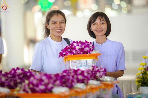 ภาพ No.167578:พิธีตักบาตรและพิธีบูชาข้าวพระ ในวันอาทิตย์ที่ 3 พฤศจิกายน พ.ศ. 2567 ณ วัดพระธรรมกาย