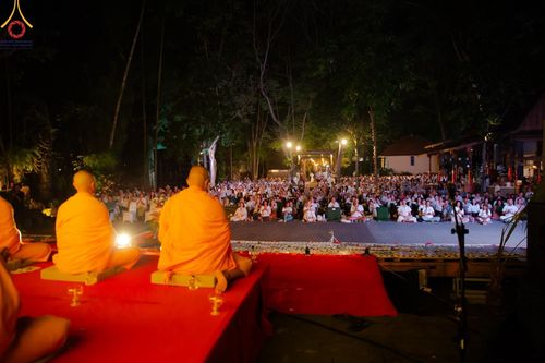 ภาพ No.156467:วัดพุทธบาหลีและวัดพระธรรมกาย จัดปฏิบัติธรรมนานาชาติ 1,151 คนจาก 78 ประเทศ ใน "วันสันติภาพสากล" ณ บาหลี อินโดนีเซีย วันเสาร์ที่ 21 กันยายน พ.ศ. 2567 เวลา 16.00-21.00 น. ณ พิพิธภัณฑ์ ARMA เมืองอูบุด จังหวัดบาหลี ประเทศอินโดนีเซีย