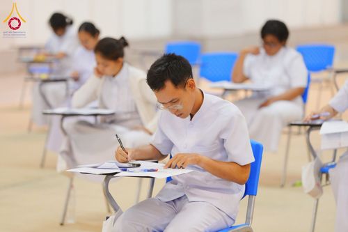 ภาพ No.219785:วันที่ 22-24 เมษายน พ.ศ. 2568 สอบบาลีสนามหลวง ครั้งที่ 2 คณะสงฆ์ภาค 1 (นนทบุรี, ปทุมธานี, สมุทรปราการ) สนามสอบวัดพระธรรมกาย อำเภอคลองหลวง จังหวัดปทุมธานี